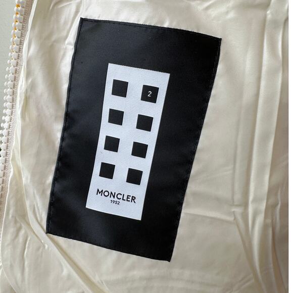 Moncler 1952 Park Down Puffer Vest Yellow Men Size 3 Zip Front - Picture 14 of 16